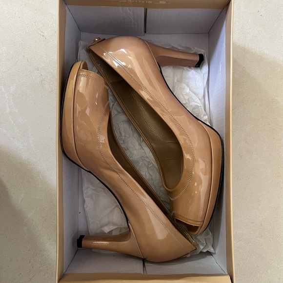 Stuart Weitzman Patent Leather Pumps - Picture 2 of 3